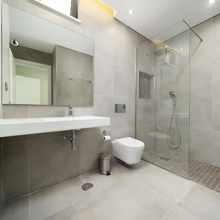 Portimao Ocean Breeze With Pool By Homing Lagoa (Algarve)