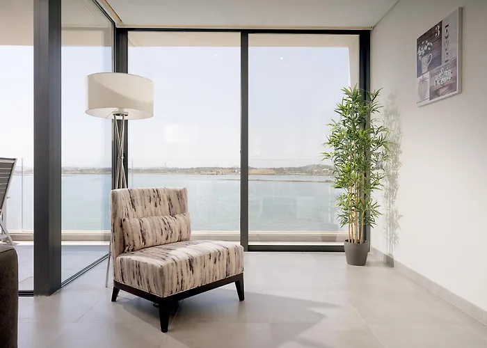 Portimao Ocean Breeze With Pool By Homing Apartamento *