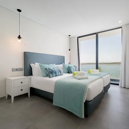Portimao Ocean Breeze With Pool By Homing * לגואה