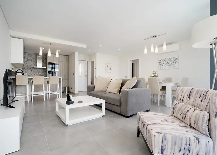 公寓 Portimao Ocean Breeze With Pool By Homing *